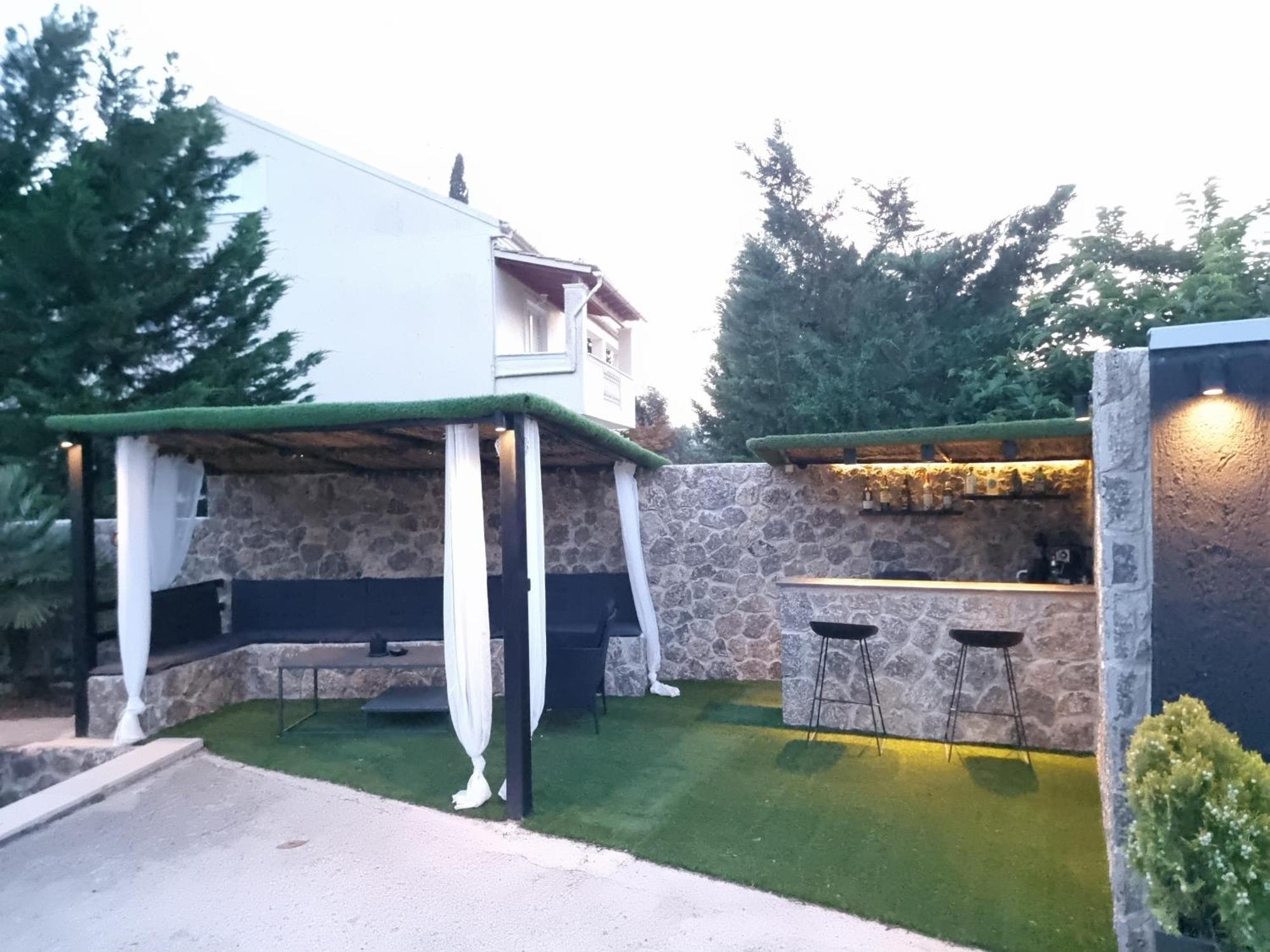 Luxvilla Agioi Deka  Экстерьер фото